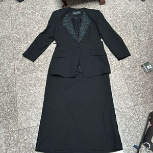 Linda Allard Ellen Tracy Wool Skirt Suit
